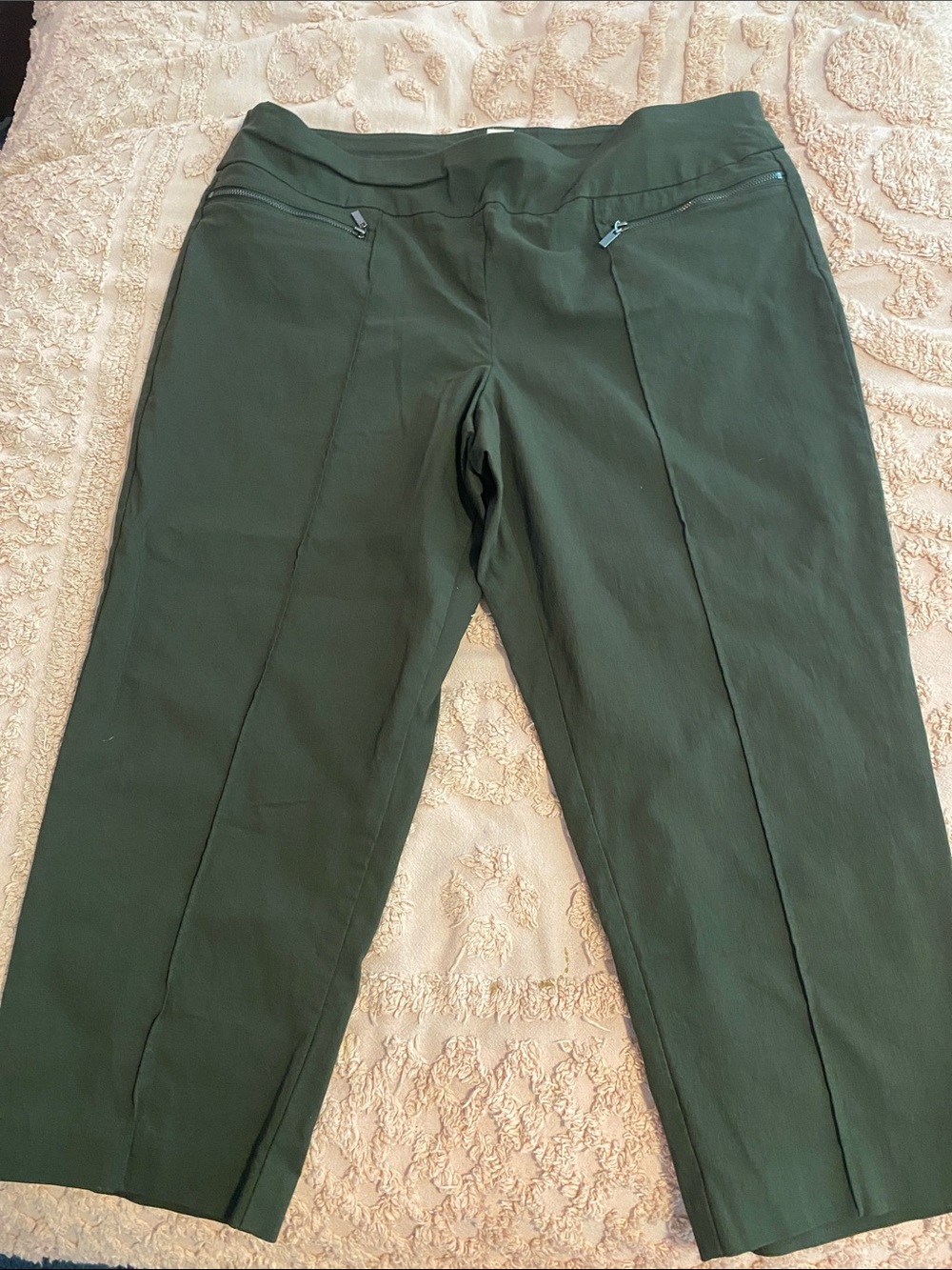 Style & Co. Women’s Olive Green Stretch Capri Dress Pants